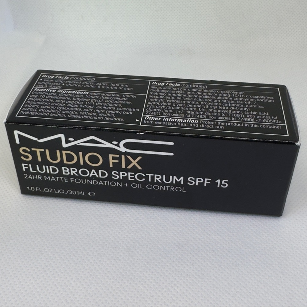 MAC Studio Fix Broad Spectrum Foundation NC13 SPF 15 Matte Brand New in Box